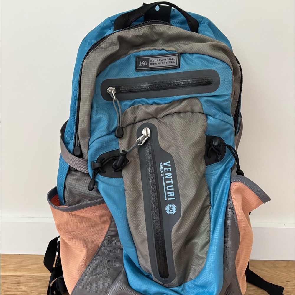REI Women's Venturi 30 Hiking Backpack